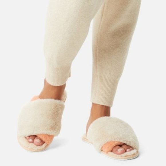 Sorel Go Mail Run Slippers Faux Fur Slip on Nova Sand Natural Size 7 NEW - Picture 1 of 7